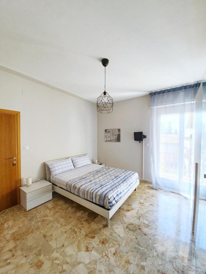 Affittacamere Zona Caserma-Stazione Foligno Ngoại thất bức ảnh