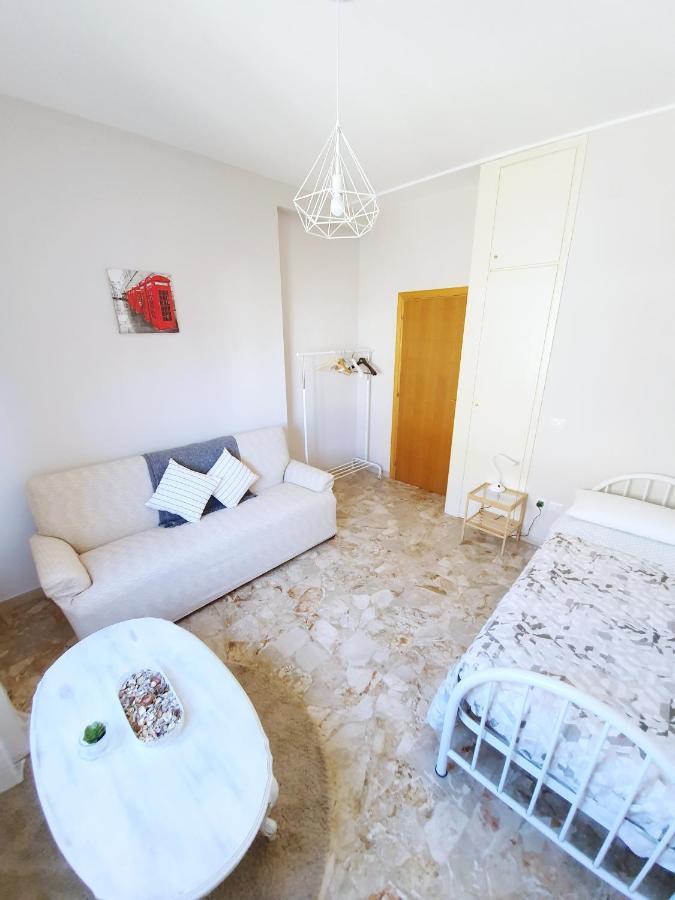 Affittacamere Zona Caserma-Stazione Foligno Ngoại thất bức ảnh