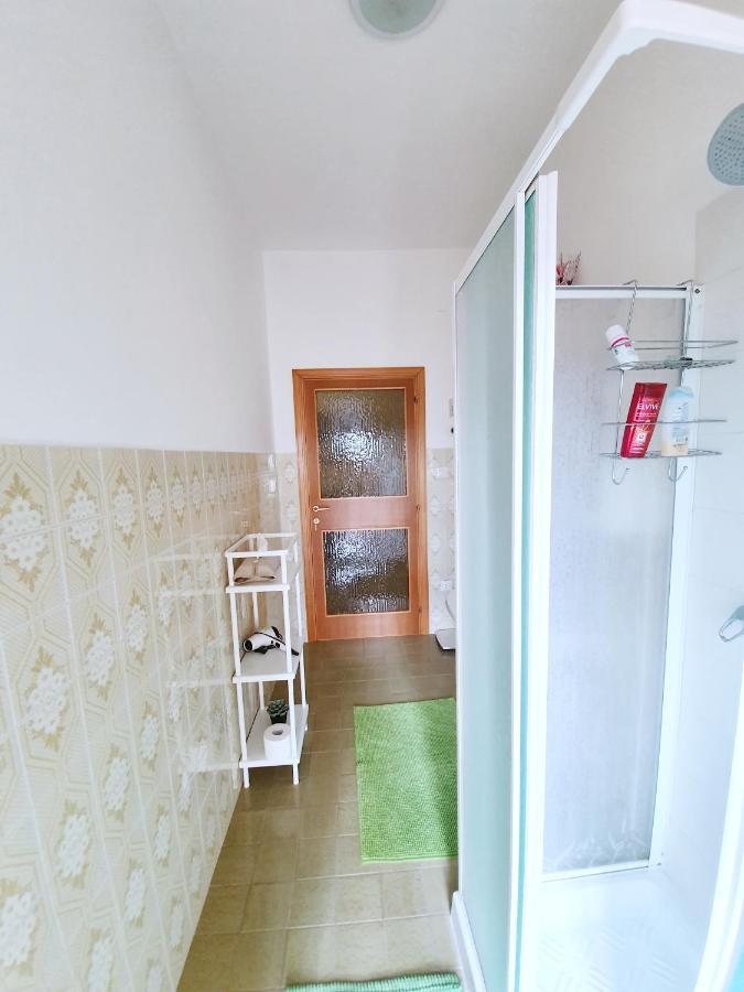 Affittacamere Zona Caserma-Stazione Foligno Ngoại thất bức ảnh