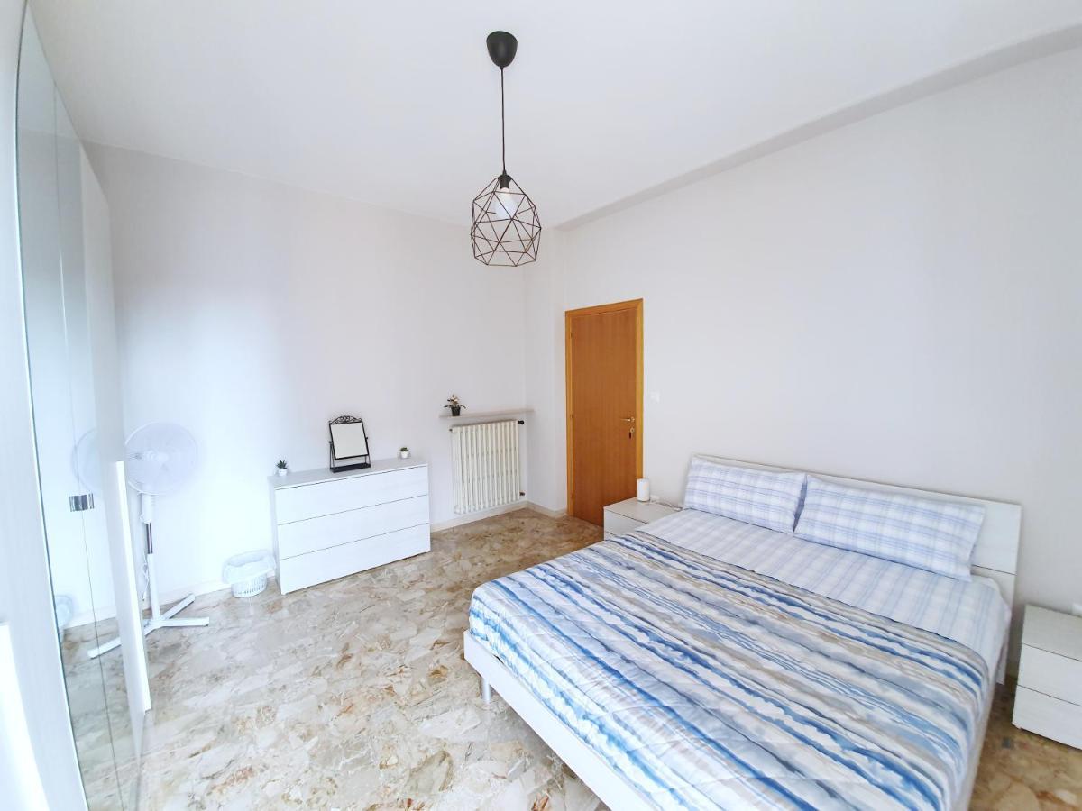 Affittacamere Zona Caserma-Stazione Foligno Ngoại thất bức ảnh